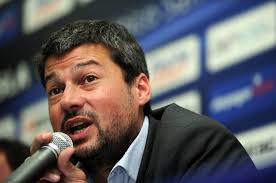 Lammens: "Riquelme es un gran jugador, pero nos interesan Wallyson y Aguirre"
