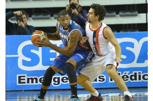 Derrota con polmica en Basquet